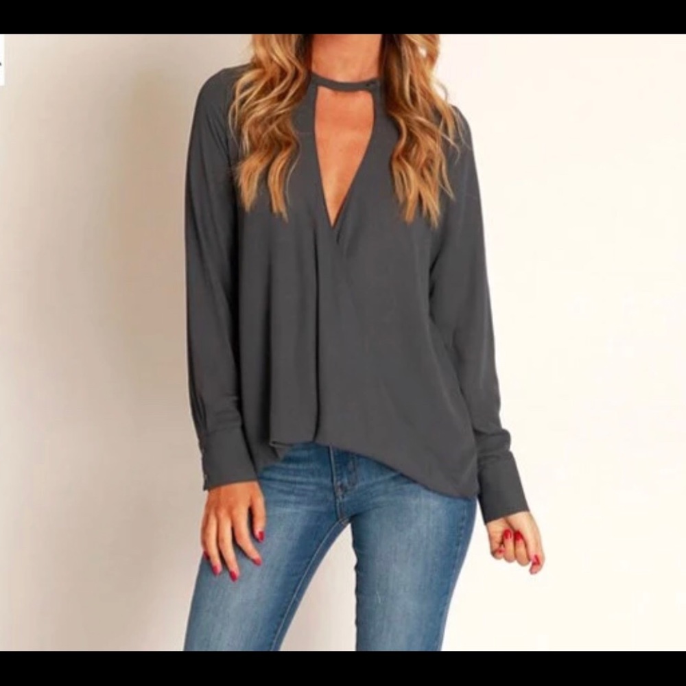 CHOKER BLOUSE - Picture 2 of 3
